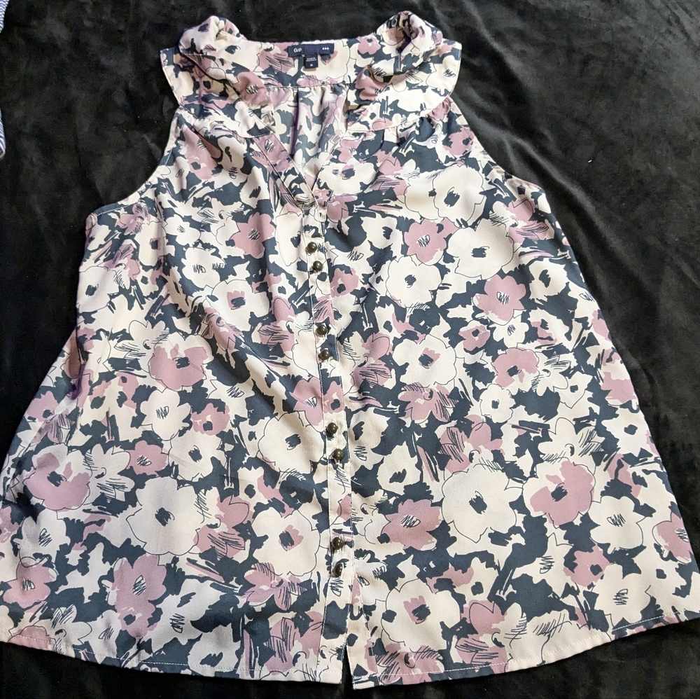 Gap, sleeveless blouse